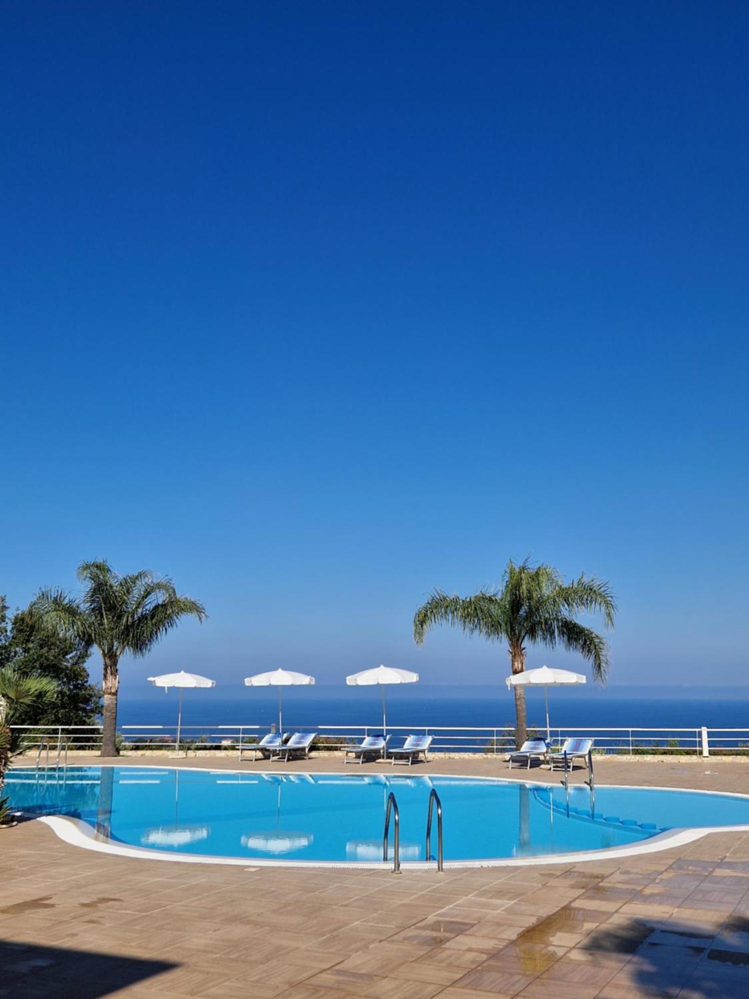 Santa Monica Residence Hotel Рикаді Екстер'єр фото